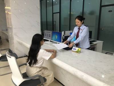 国家税务总局长春市二道区税务局办税服务窗口进驻政务服务中心，提升税务服务效能